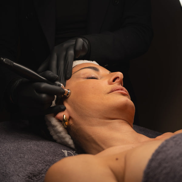 Pulizia Viso con Microdermoabrasione